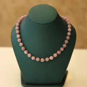 Rose quarts classic beaded necklace
