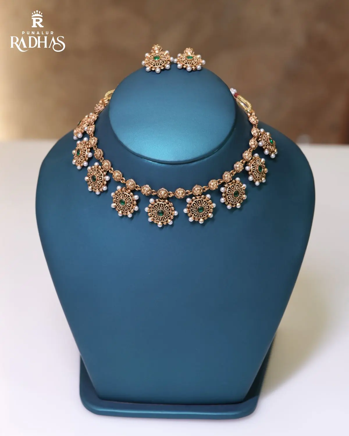 Traditional Floral Choker Necklace Set - Image 2