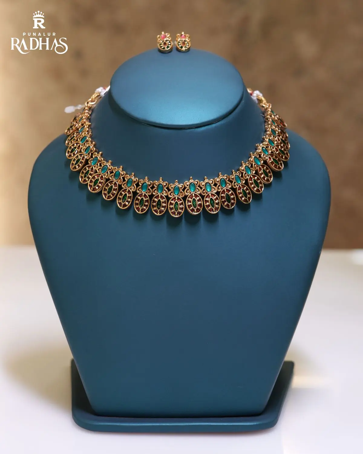 Antique Choker Necklace Set - Image 2
